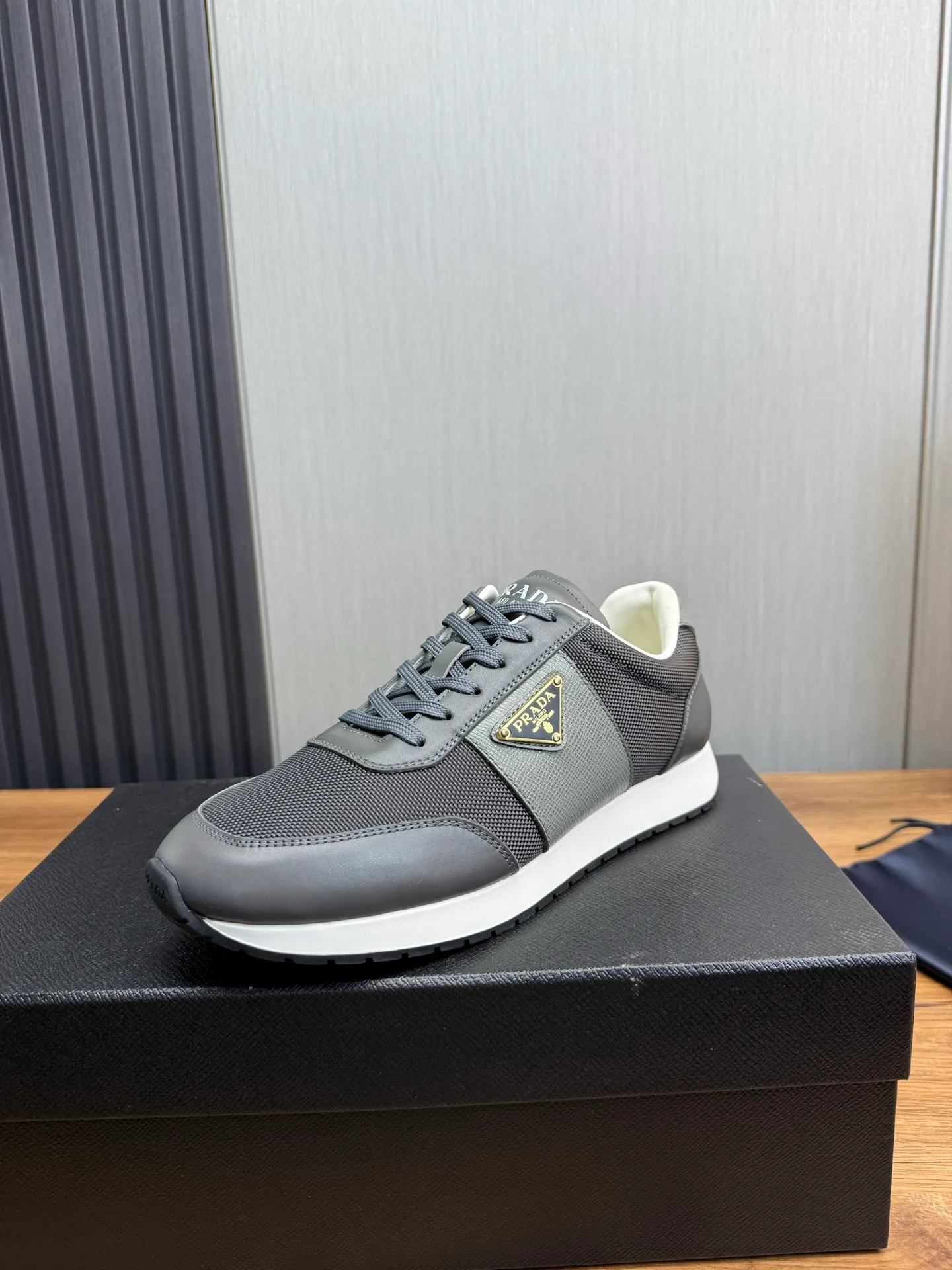 Men's shoes 💰760💰 [PRADA] New models synchronized with the official website, high-quality shipments ✔️Best sellers🔥 Original cowhide with mesh surface + cowhide lining, 1🆚1 replica, original bottom, 38-45 (men's 45 is custom-made and cannot be returned)